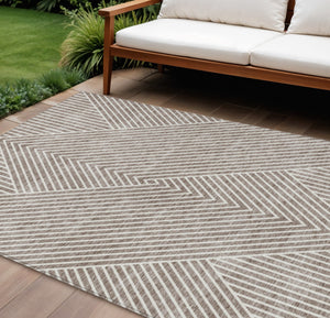 Homeroots 3' X 5' Stylish Geometric Washable Area Rug For Indoor And Outdoor Spaces - Durable & Versatile Design Taupe Polyester 612151