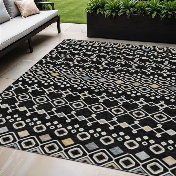 Homeroots 3' X 5' Southwestern Washable Indoor Outdoor Area Rug - Durable, Stylish, Stain Resistant Design Black Polyester 612173
