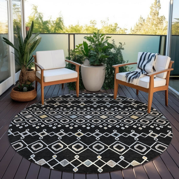 Homeroots 3' X 5' Southwestern Washable Indoor Outdoor Area Rug - Durable, Stylish, Stain Resistant Design Black Polyester 612174