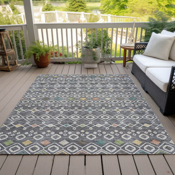 Homeroots 3' X 5' Southwestern Washable Indoor Outdoor Area Rug - Durable, Stylish, Stain Resistant Design Gray Polyester 612182