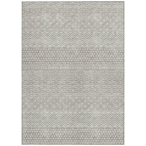 Homeroots 3' Washable Indoor Outdoor Area Rug With Chevron Design - Durable, Stain Resistant, Versatile Décor Beige Polyester 612233