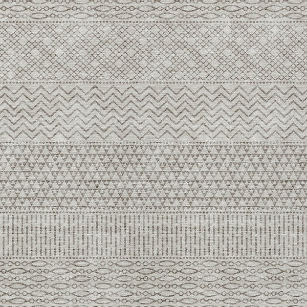 Homeroots 3' Washable Indoor Outdoor Area Rug With Chevron Design - Durable, Stain Resistant, Versatile Décor Beige Polyester 612235