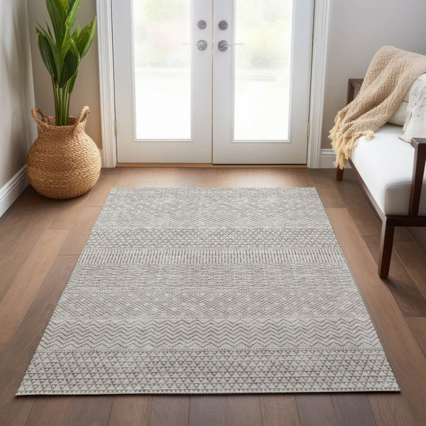 Homeroots 3' Washable Indoor Outdoor Area Rug With Chevron Design - Durable, Stain Resistant, Versatile Décor Beige Polyester 612236
