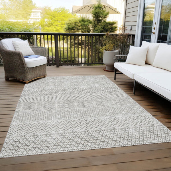 HomeRoots 5' Chevron Area Rug - Stylish Beige and Ivory Design for Indoor/Outdoor Spaces, Easy Care & Durable 10' X 14' 612237