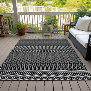 HomeRoots 5' Transform Your Space with a Black and Ivory Chevron Washable Rug for Indoor and Outdoor Use 9' X 12' 612242