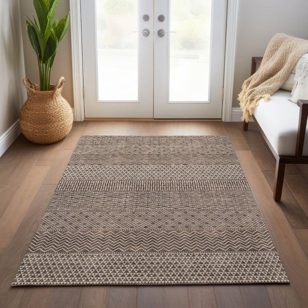 Homeroots 3' Washable Indoor Outdoor Area Rug With Chevron Design - Durable, Stain Resistant, Versatile Décor Brown Polyester 612244