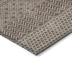 Homeroots 3' Washable Indoor Outdoor Area Rug With Chevron Design - Durable, Stain Resistant, Versatile Décor Brown Polyester 612248