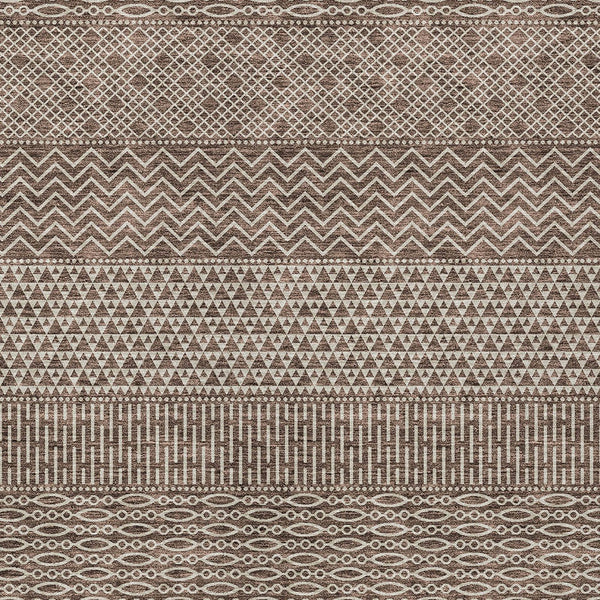 Homeroots 3' Washable Indoor Outdoor Area Rug With Chevron Design - Durable, Stain Resistant, Versatile Décor Brown Polyester 612248