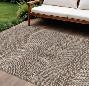 Homeroots 3' Washable Indoor Outdoor Area Rug With Chevron Design - Durable, Stain Resistant, Versatile Décor Brown Polyester 612249