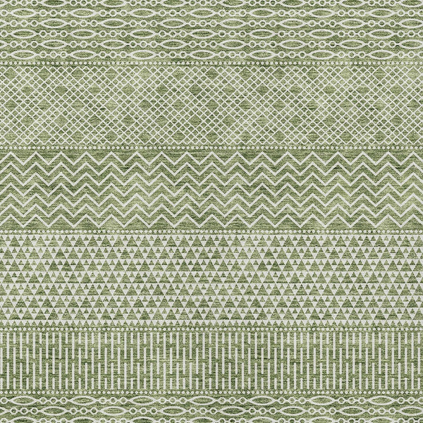 Homeroots 3' Washable Indoor Outdoor Area Rug With Chevron Design - Durable, Stain Resistant, Versatile Décor Green Polyester 612251