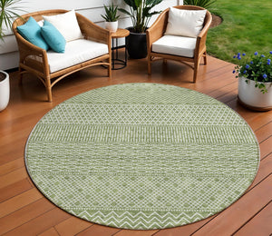 Homeroots 3' Washable Indoor Outdoor Area Rug With Chevron Design - Durable, Stain Resistant, Versatile Décor Green Polyester 612252