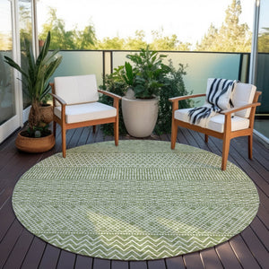 Homeroots 3' Washable Indoor Outdoor Area Rug With Chevron Design - Durable, Stain Resistant, Versatile Décor Green Polyester 612252