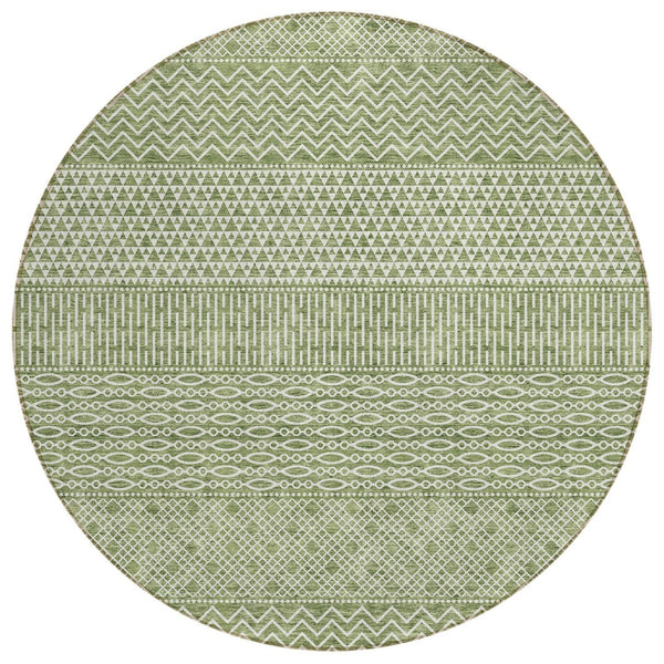 HomeRoots 5' Green and Ivory Chevron Indoor Outdoor Area Rug - Durable, Washable, Modern Design for Any Space 8' Round 612252