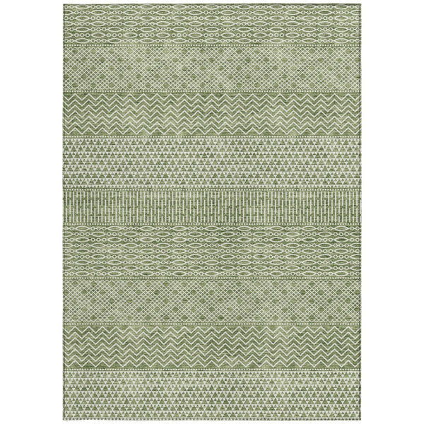 Homeroots 3' Washable Indoor Outdoor Area Rug With Chevron Design - Durable, Stain Resistant, Versatile Décor Green Polyester 612254