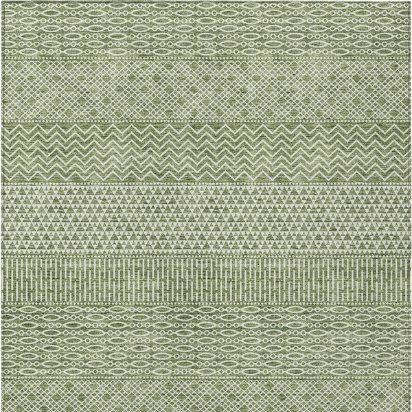 Homeroots 3' Washable Indoor Outdoor Area Rug With Chevron Design - Durable, Stain Resistant, Versatile Décor Green Polyester 612254