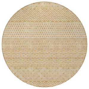 Homeroots 3' Washable Indoor Outdoor Area Rug With Chevron Design - Durable, Stain Resistant, Versatile Décor Gold Polyester 612258