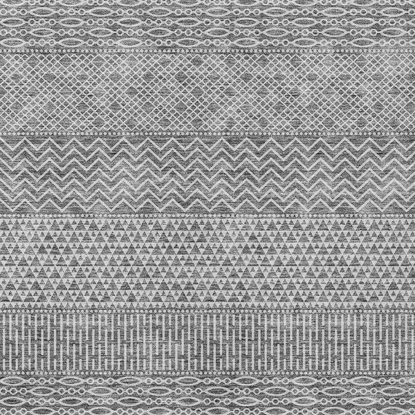 Homeroots 3' Washable Indoor Outdoor Area Rug With Chevron Design - Durable, Stain Resistant, Versatile Décor Gray Polyester 612262