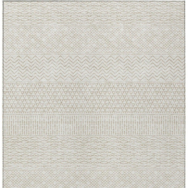 Homeroots 3' Washable Indoor Outdoor Area Rug With Chevron Design - Durable, Stain Resistant, Versatile Décor Ivory Polyester 612271