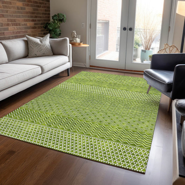 Homeroots 3' Washable Indoor Outdoor Area Rug With Chevron Design - Durable, Stain Resistant, Versatile Décor Lime Green Polyester 612275