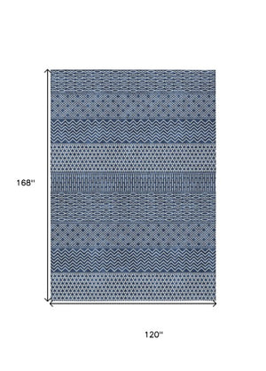 Homeroots 3' Washable Indoor Outdoor Area Rug With Chevron Design - Durable, Stain Resistant, Versatile Décor Navy Blue Polyester 612285