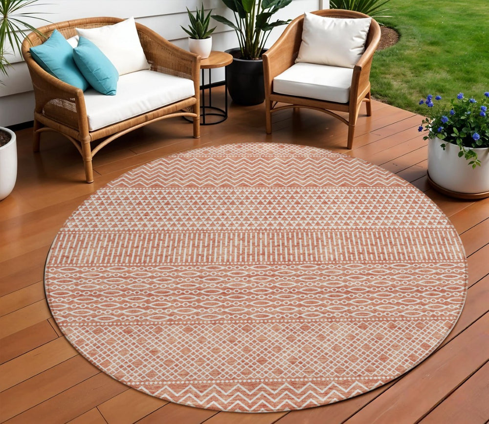 HomeRoots 5' Salmon and Ivory Chevron Area Rug – Stylish, Durable, Washable Indoor/Outdoor Accent for Any Space 8' Round 612294