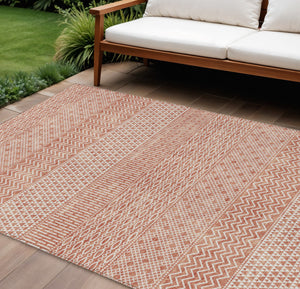 Homeroots 3' Washable Indoor Outdoor Area Rug With Chevron Design - Durable, Stain Resistant, Versatile Décor Salmon Polyester 612297