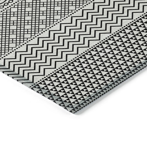 HomeRoots 5' Stylish Black and White Chevron Washable Area Rug for Indoor and Outdoor Use, Durable Design 9' X 12' 612302