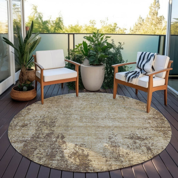 HomeRoots 5' Brown and Beige Abstract Area Rug – Stylish, Washable Design for Indoor and Outdoor Spaces 8' Round 612312