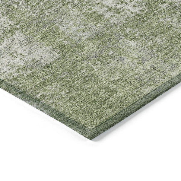 HomeRoots 5' Green and Ivory Abstract Area Rug – Stylish, Washable Design for Indoor and Outdoor Spaces 5' X 8' 612323