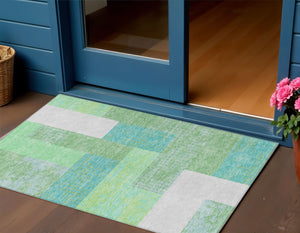 Homeroots 3' Stylish Geometric Washable Area Rug For Indoor/Outdoor Use - Durable, Stain Resistant Design Sage Polyester 612382