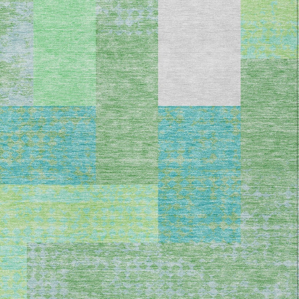 Homeroots 3' Stylish Geometric Washable Area Rug For Indoor/Outdoor Use - Durable, Stain Resistant Design Sage Polyester 612382