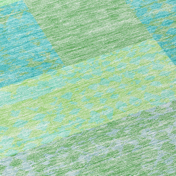 Homeroots 3' Stylish Geometric Washable Area Rug For Indoor/Outdoor Use - Durable, Stain Resistant Design Sage Polyester 612384