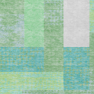 Homeroots 3' Stylish Geometric Washable Area Rug For Indoor/Outdoor Use - Durable, Stain Resistant Design Sage Polyester 612387