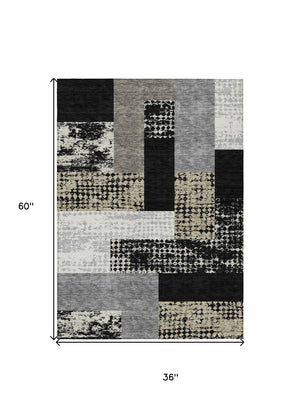 Homeroots 3' Stylish Geometric Washable Area Rug For Indoor/Outdoor Use - Durable, Stain Resistant Design Black Polyester 612388