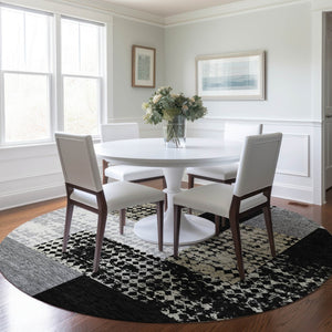 Homeroots 3' Stylish Geometric Washable Area Rug For Indoor/Outdoor Use - Durable, Stain Resistant Design Black Polyester 612390