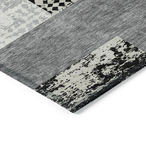 Homeroots 3' Stylish Geometric Washable Area Rug For Indoor/Outdoor Use - Durable, Stain Resistant Design Black Polyester 612391