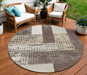 Homeroots 3' Stylish Geometric Washable Area Rug For Indoor/Outdoor Use - Durable, Stain Resistant Design Brown Polyester 612396