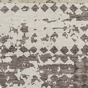 Homeroots 3' Stylish Geometric Washable Area Rug For Indoor/Outdoor Use - Durable, Stain Resistant Design Brown Polyester 612396