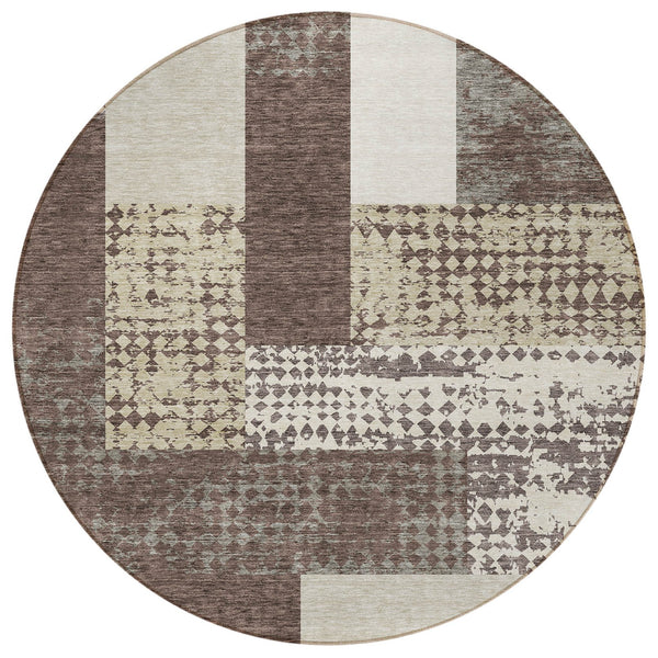 Homeroots 3' Stylish Geometric Washable Area Rug For Indoor/Outdoor Use - Durable, Stain Resistant Design Brown Polyester 612396