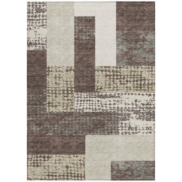 Homeroots 3' Stylish Geometric Washable Area Rug For Indoor/Outdoor Use - Durable, Stain Resistant Design Brown Polyester 612397