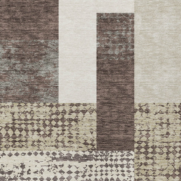 Homeroots 3' Stylish Geometric Washable Area Rug For Indoor/Outdoor Use - Durable, Stain Resistant Design Brown Polyester 612398