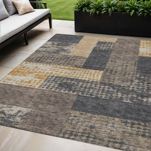 Homeroots 3' Stylish Geometric Washable Area Rug For Indoor/Outdoor Use - Durable, Stain Resistant Design Coffee Polyester 612401