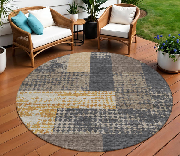 Homeroots 3' Stylish Geometric Washable Area Rug For Indoor/Outdoor Use - Durable, Stain Resistant Design Coffee Polyester 612402