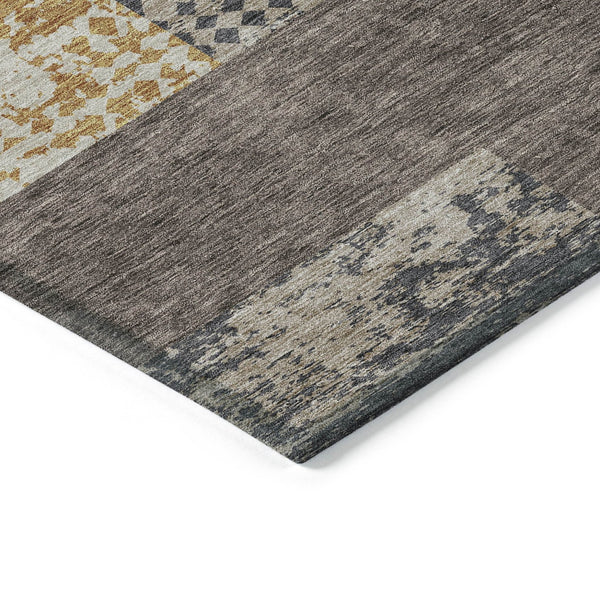 Homeroots 3' Stylish Geometric Washable Area Rug For Indoor/Outdoor Use - Durable, Stain Resistant Design Coffee Polyester 612403