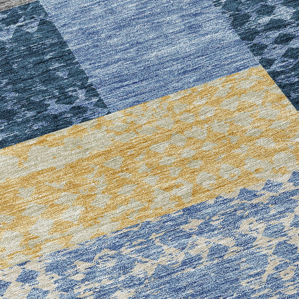 Homeroots 3' Stylish Geometric Washable Area Rug For Indoor/Outdoor Use - Durable, Stain Resistant Design Denim Blue Polyester 612406