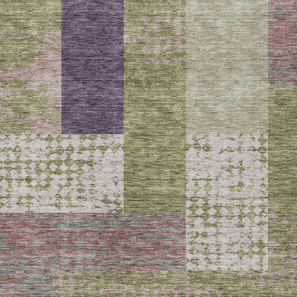 Homeroots 3' Stylish Geometric Washable Area Rug For Indoor/Outdoor Use - Durable, Stain Resistant Design Green Polyester 612412