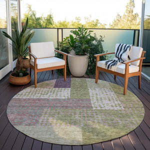 Homeroots 3' Stylish Geometric Washable Area Rug For Indoor/Outdoor Use - Durable, Stain Resistant Design Green Polyester 612414