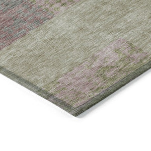 Homeroots 3' Stylish Geometric Washable Area Rug For Indoor/Outdoor Use - Durable, Stain Resistant Design Green Polyester 612414