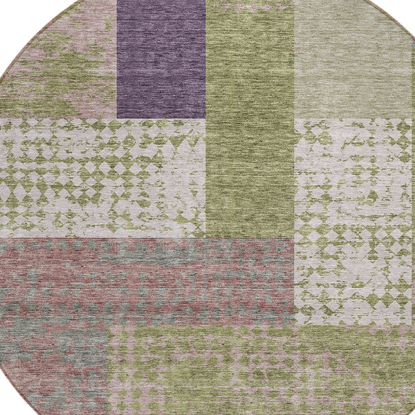 Homeroots 3' Stylish Geometric Washable Area Rug For Indoor/Outdoor Use - Durable, Stain Resistant Design Green Polyester 612414