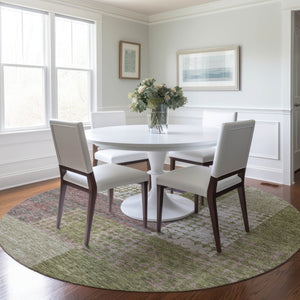 Homeroots 3' Stylish Geometric Washable Area Rug For Indoor/Outdoor Use - Durable, Stain Resistant Design Green Polyester 612414